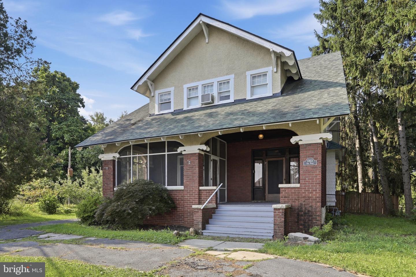 17613 Oak Ridge Dr Property Photo 5