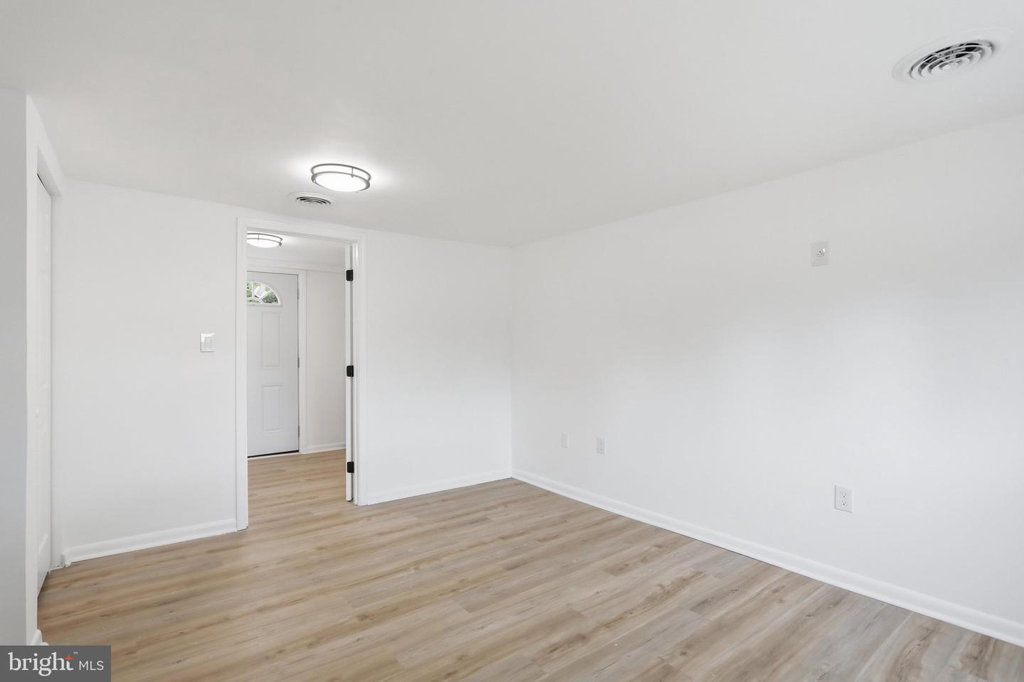 1124 Sunnyside Dr Property Photo 17