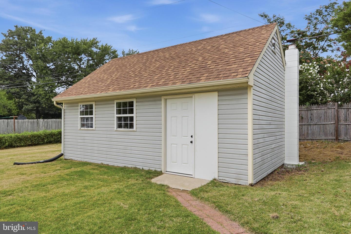 1124 Sunnyside Dr Property Photo 28