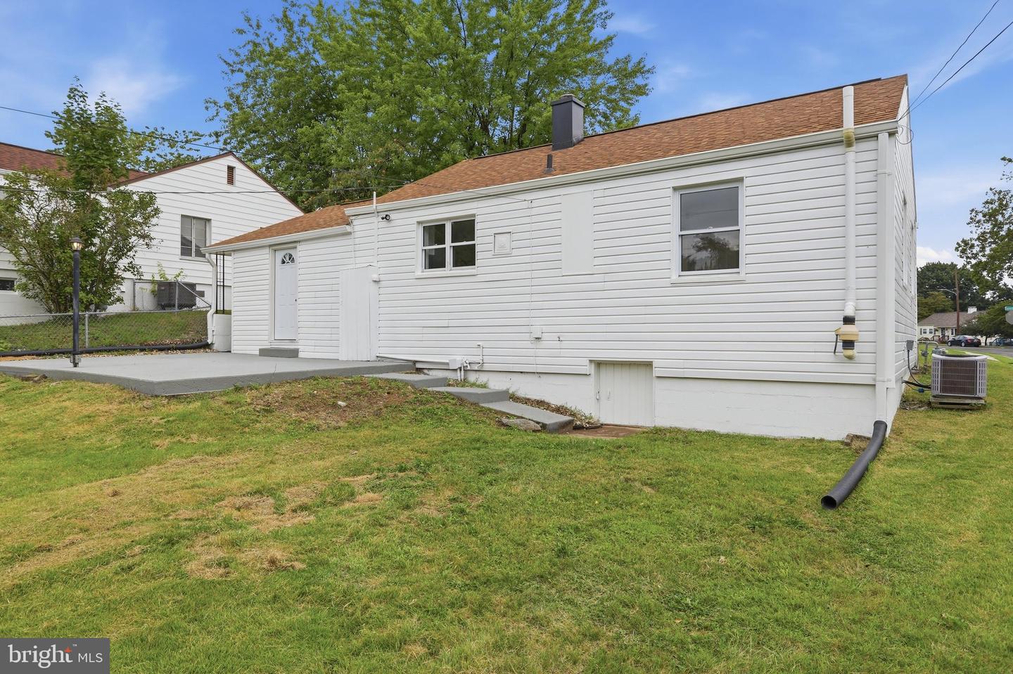 1124 Sunnyside Dr Property Photo 34