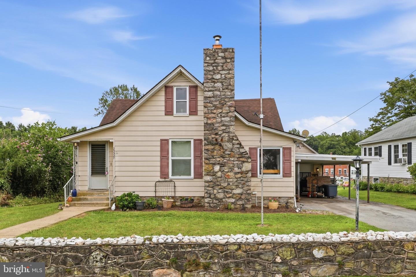 25327 Highfield Rd Property Photo 1