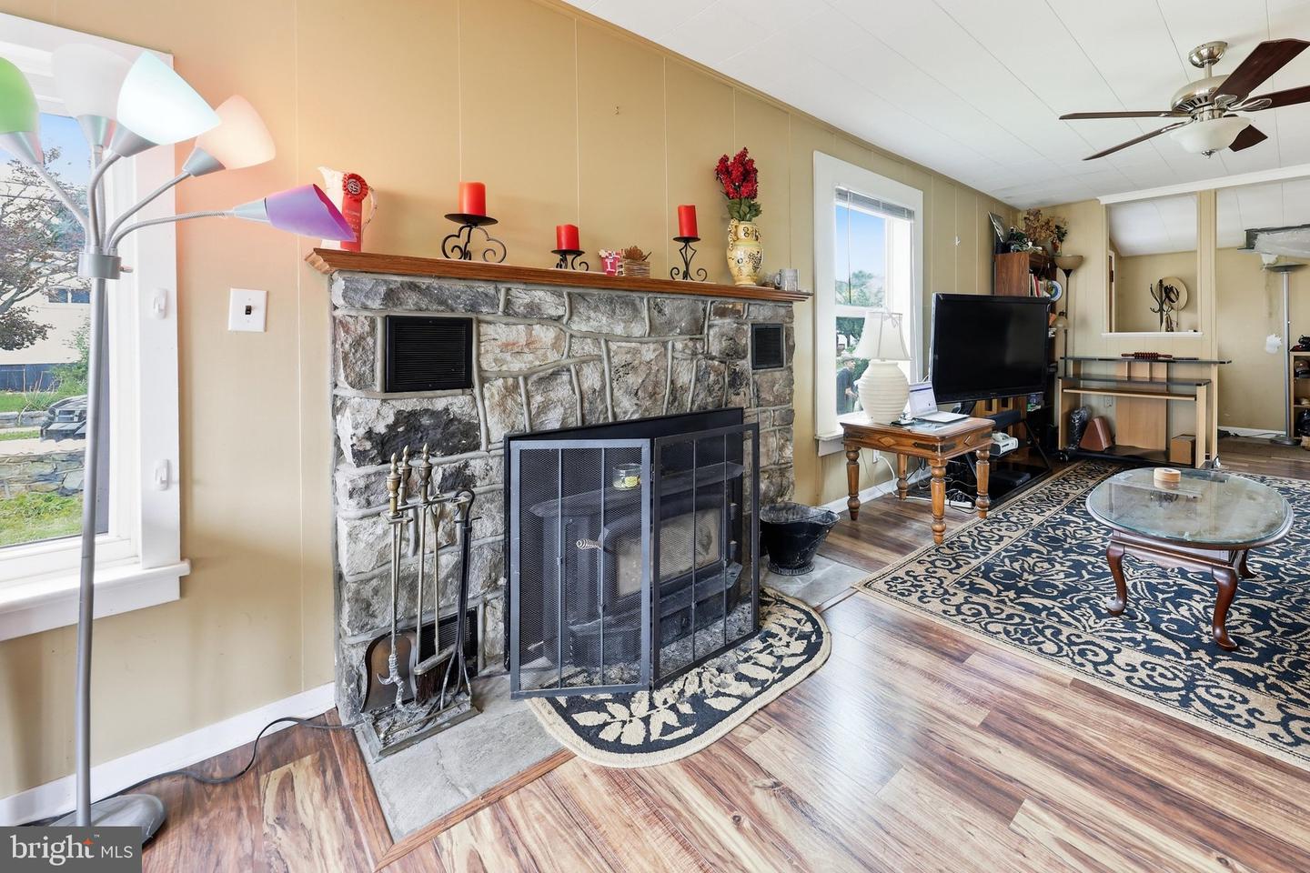 25327 Highfield Rd Property Photo 7