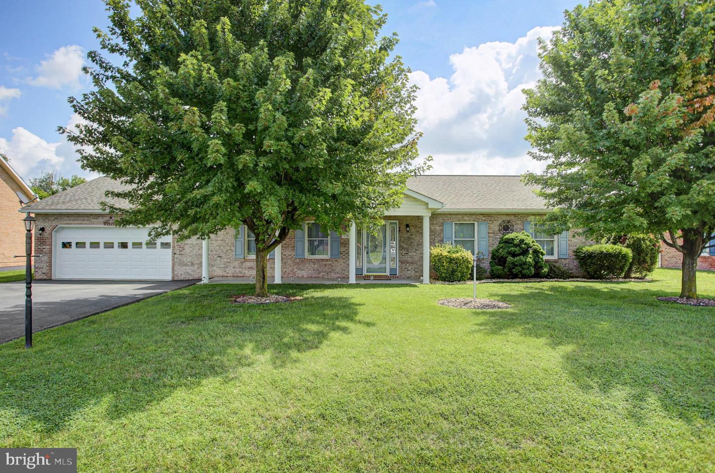 1206 S Pointe Dr Property Photo 1