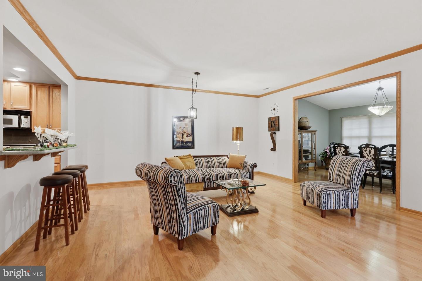 1215 Lindsay Ln Property Photo 7