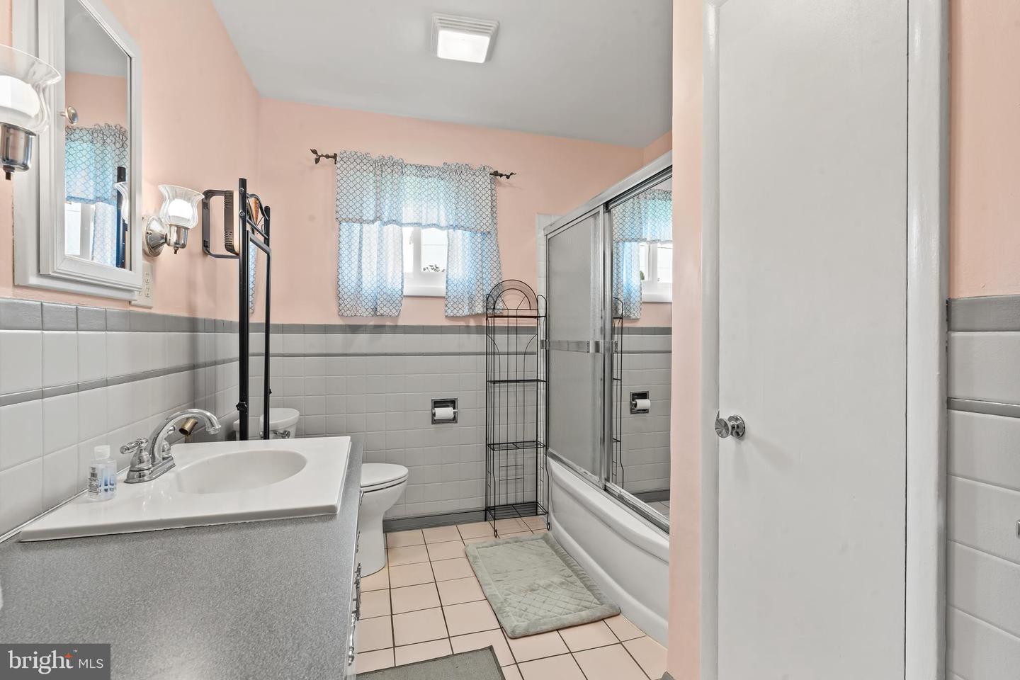 871 Pine St Property Photo 13