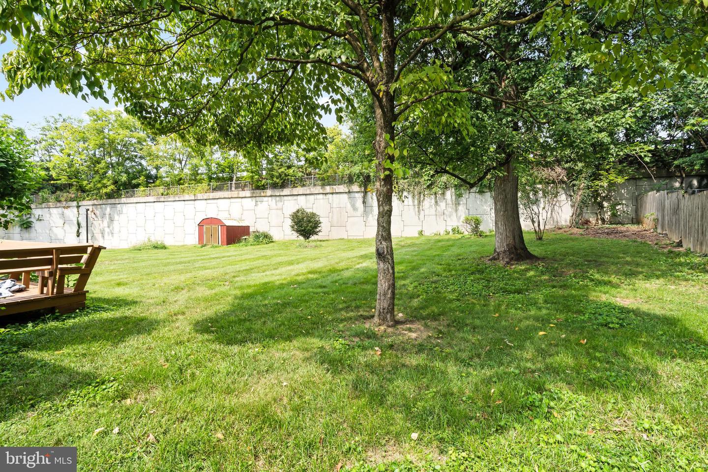 871 Pine St Property Photo 21