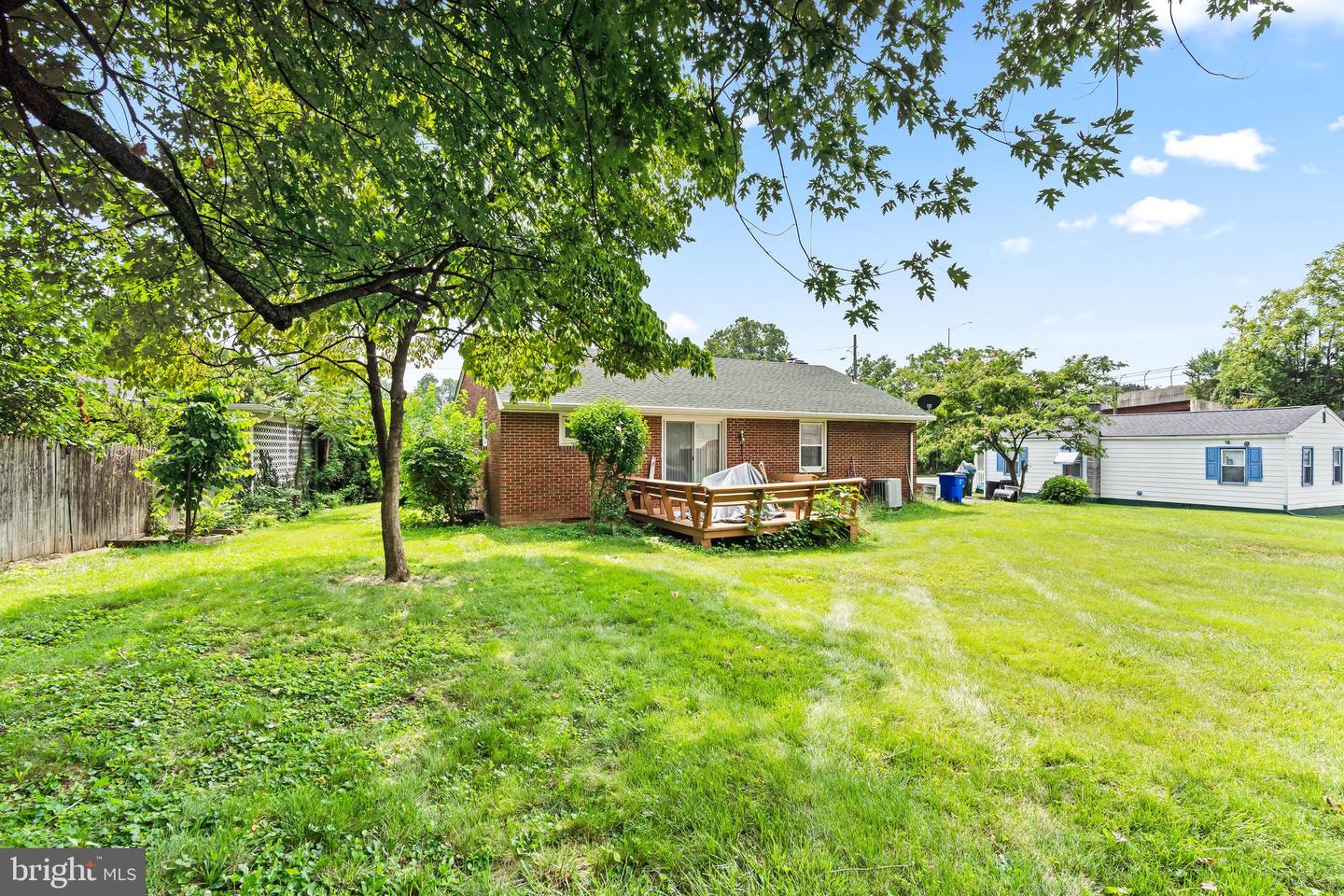 871 Pine St Property Photo 22