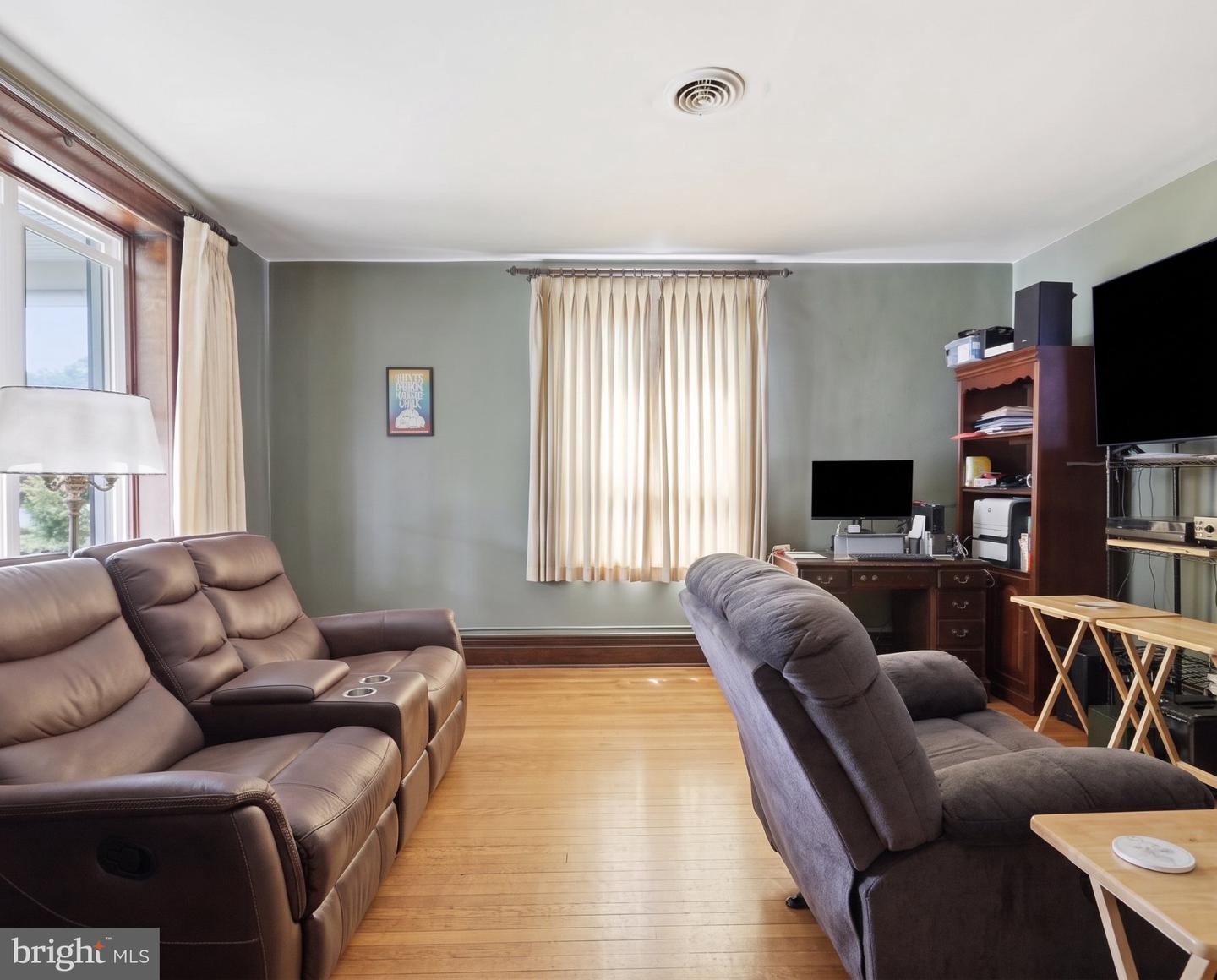 16 N Maple Ave Property Photo 6