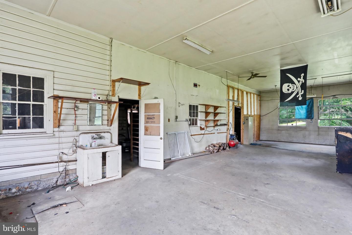 16 N Maple Ave Property Photo 46