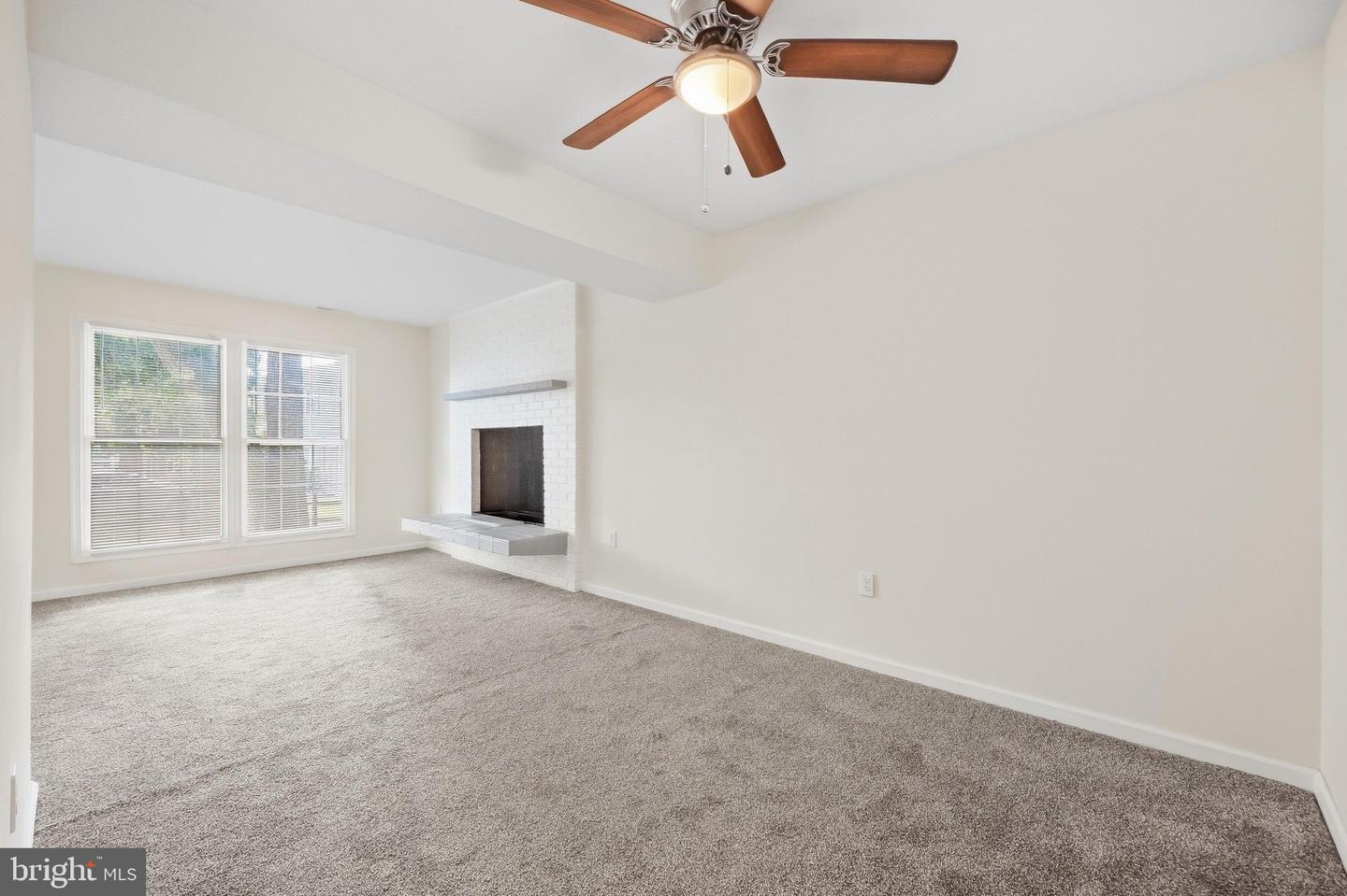 17914 Hickory Ln Property Photo 9