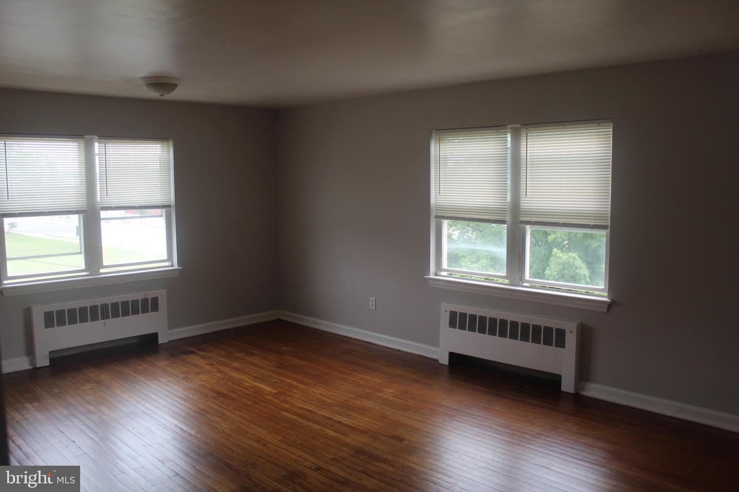 300 Northern Ave #apt 2h Property Photo 6