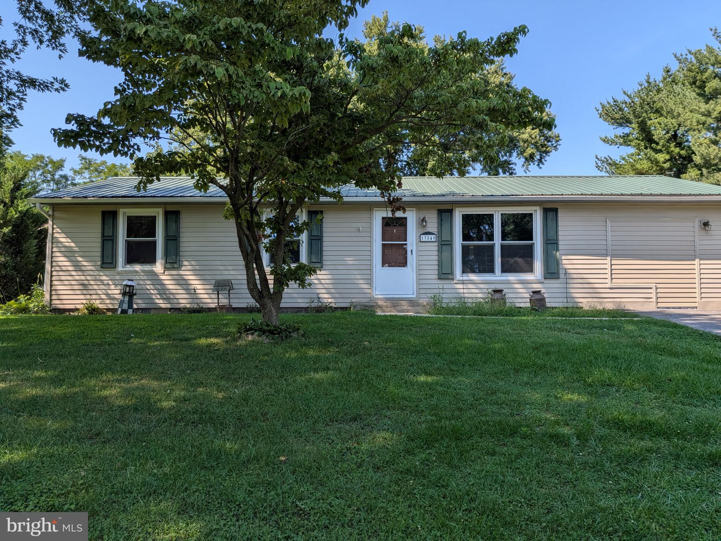 13840 Countryside Dr Property Photo 1