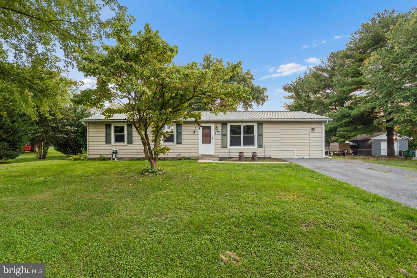 13840 Countryside Dr Property Photo 1