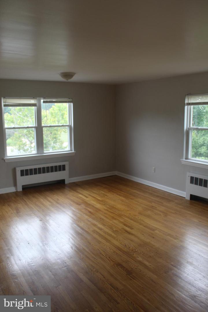 300 Northern Ave #apt 4h Property Photo 5