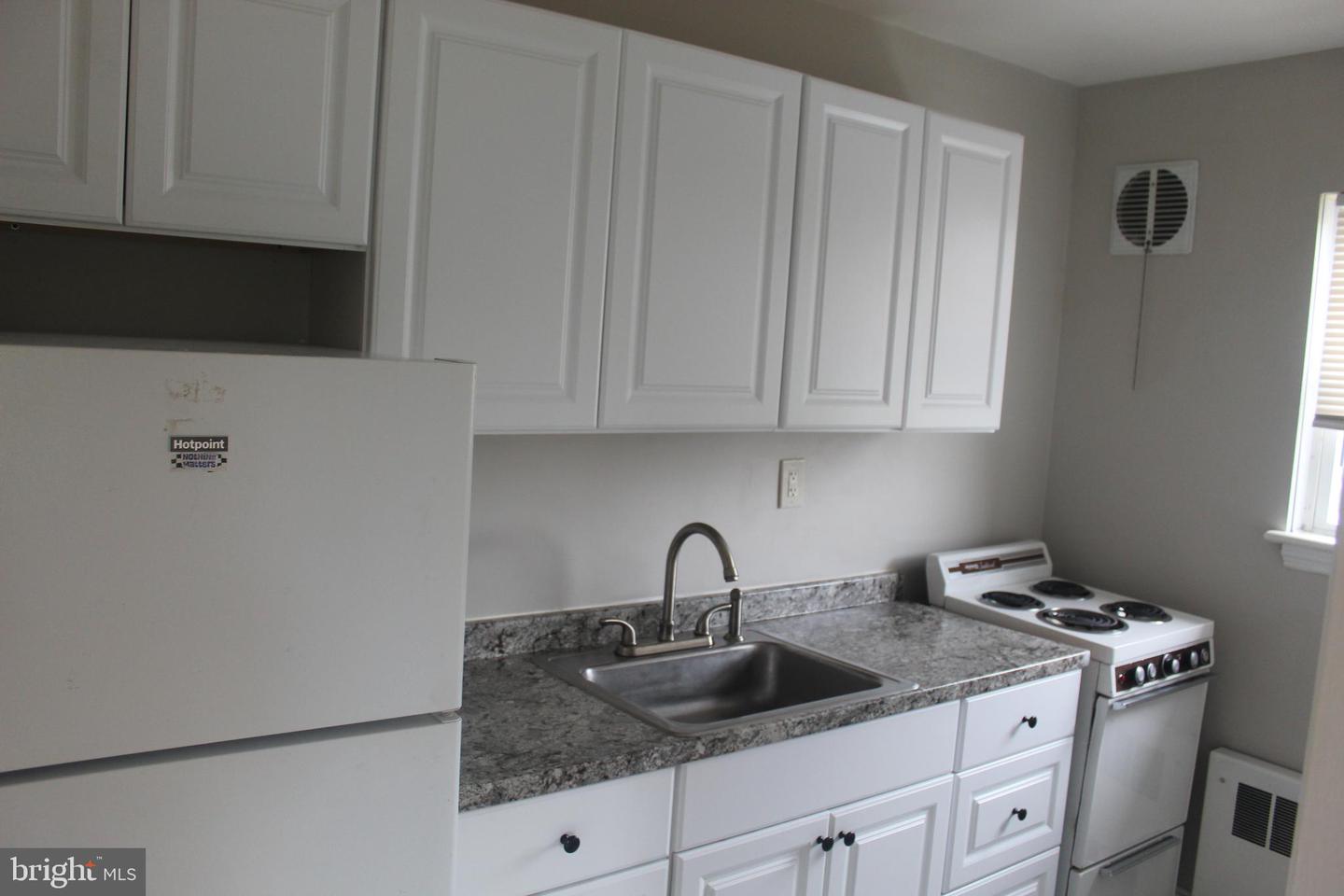 300 Northern Ave #apt 4h Property Photo 8