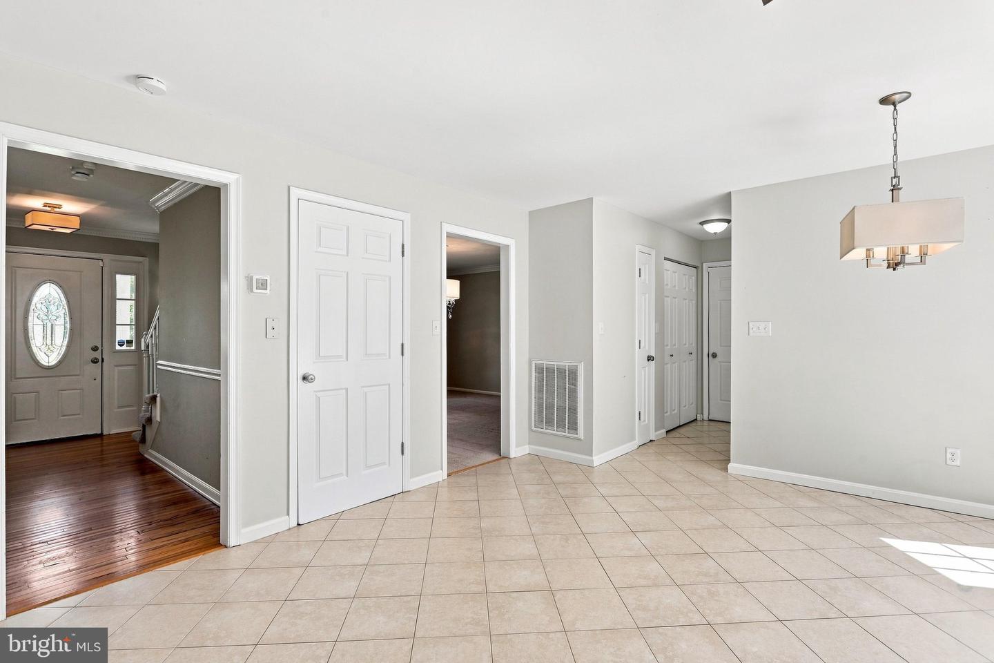 9402 Musket Ct Property Photo 13