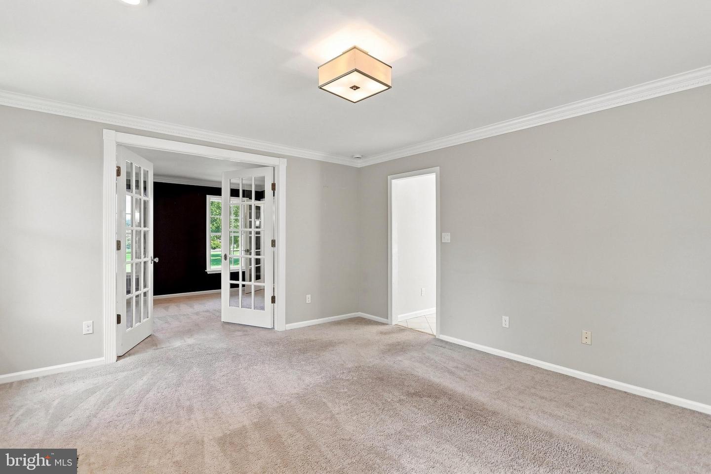 9402 Musket Ct Property Photo 16