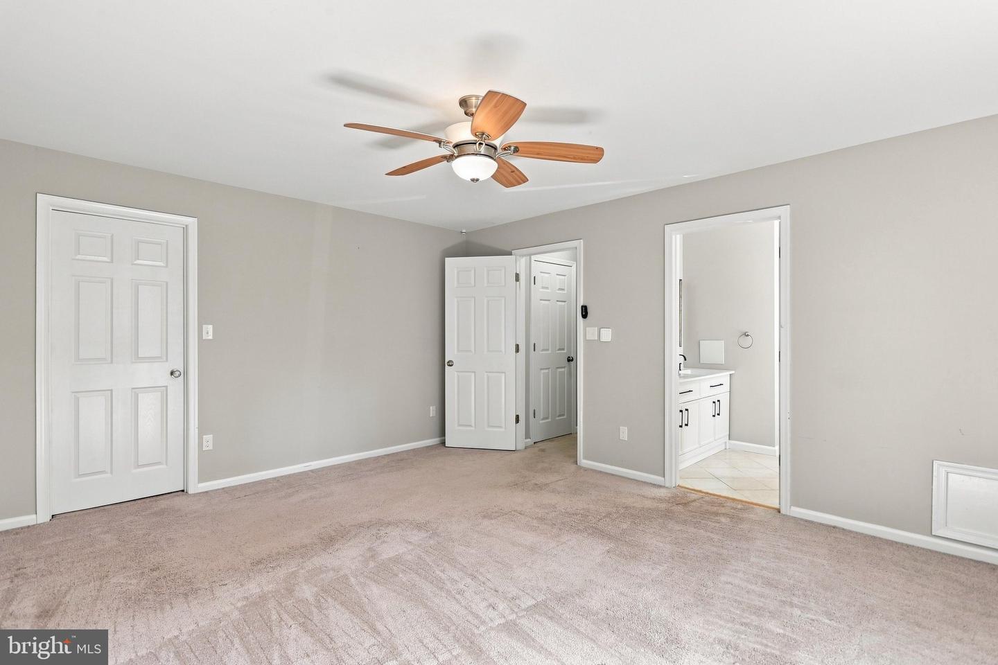 9402 Musket Ct Property Photo 26