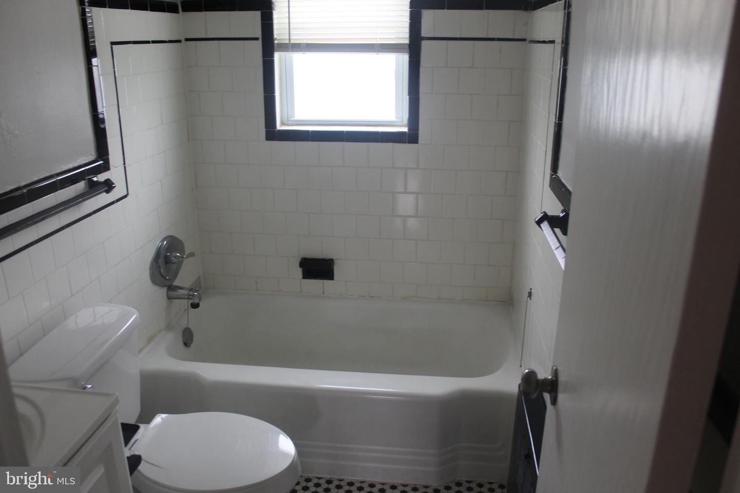 300 Northern Ave #apt 4g Property Photo 8