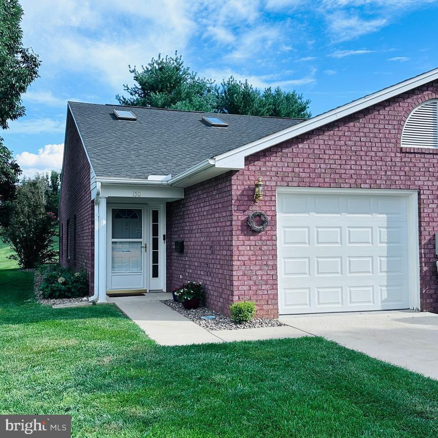 150 CHANTILLY CT