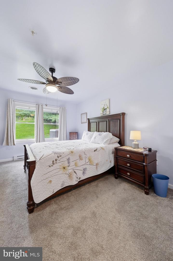 150 Chantilly Ct Property Photo 29