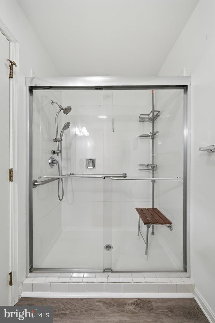 150 Chantilly Ct Property Photo 36