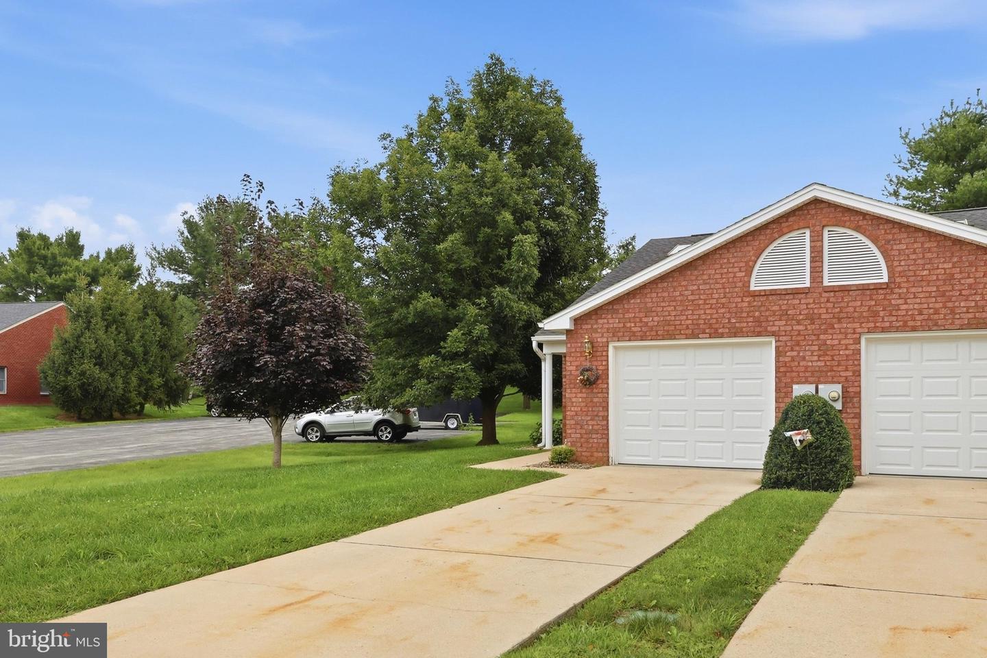 150 Chantilly Ct Property Photo 41