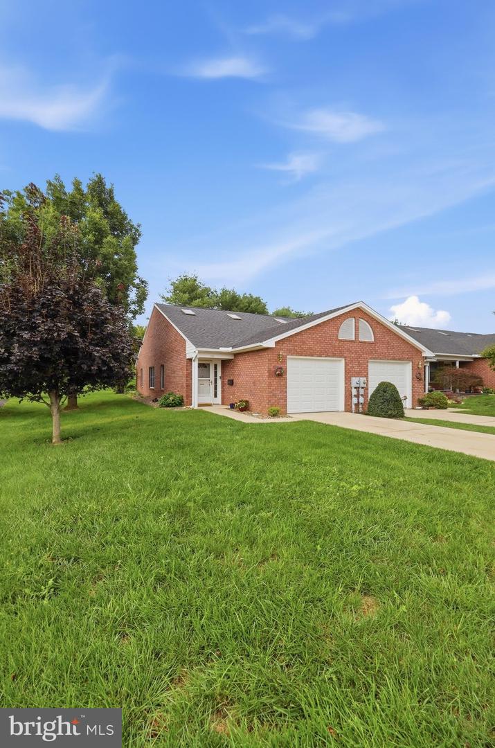 150 Chantilly Ct Property Photo 42
