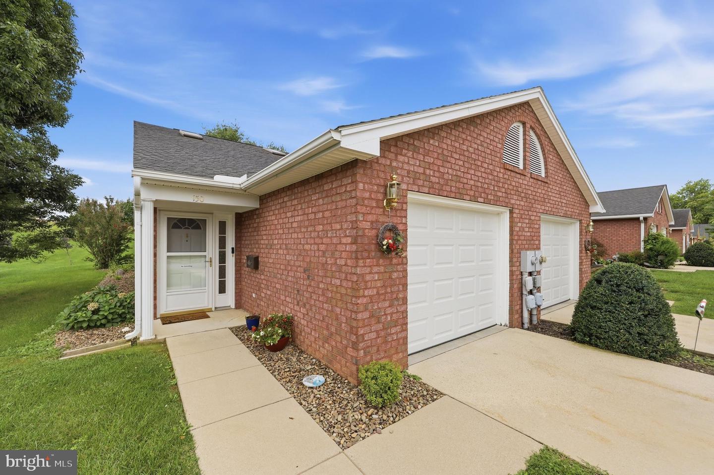 150 Chantilly Ct Property Photo 43