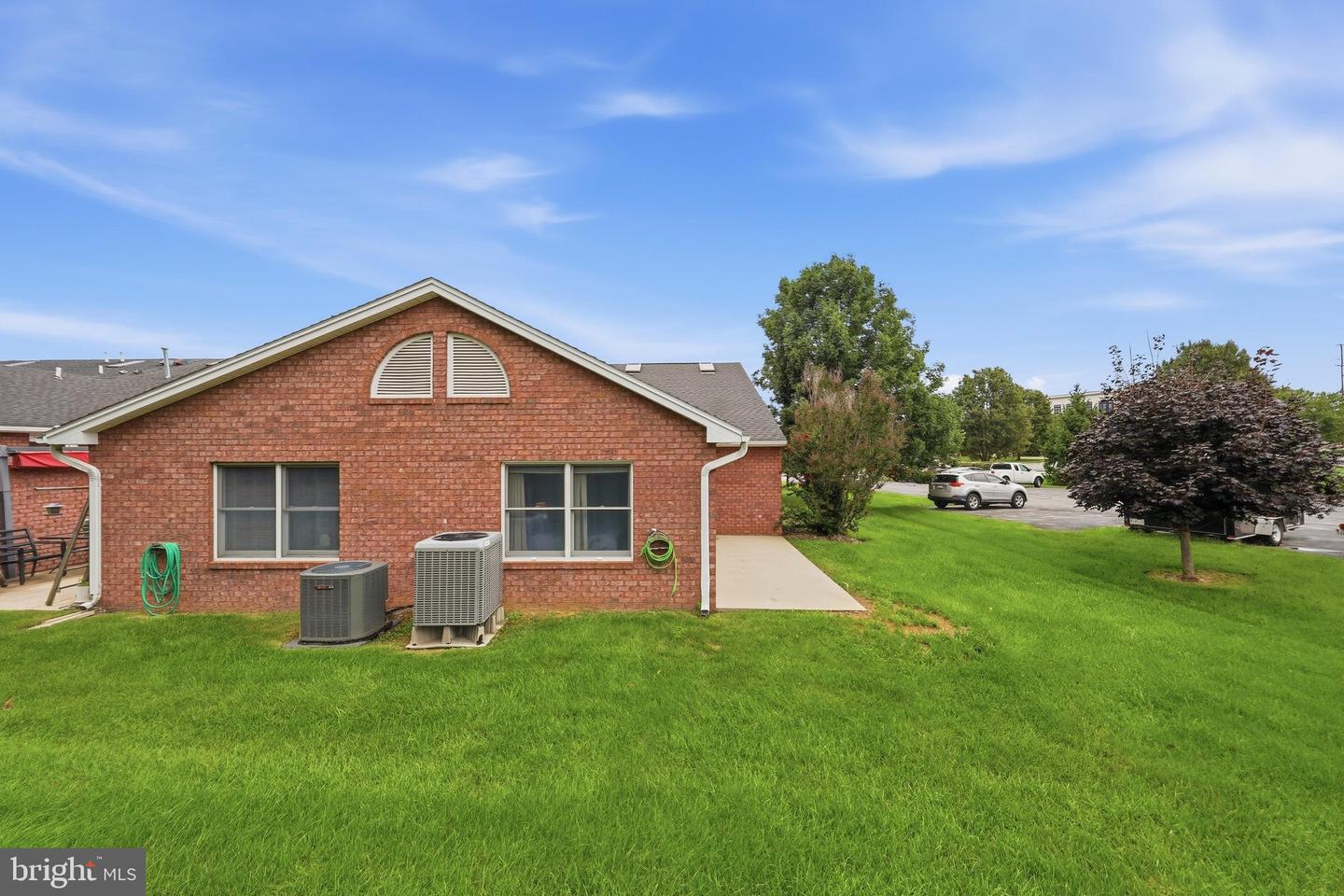150 Chantilly Ct Property Photo 47