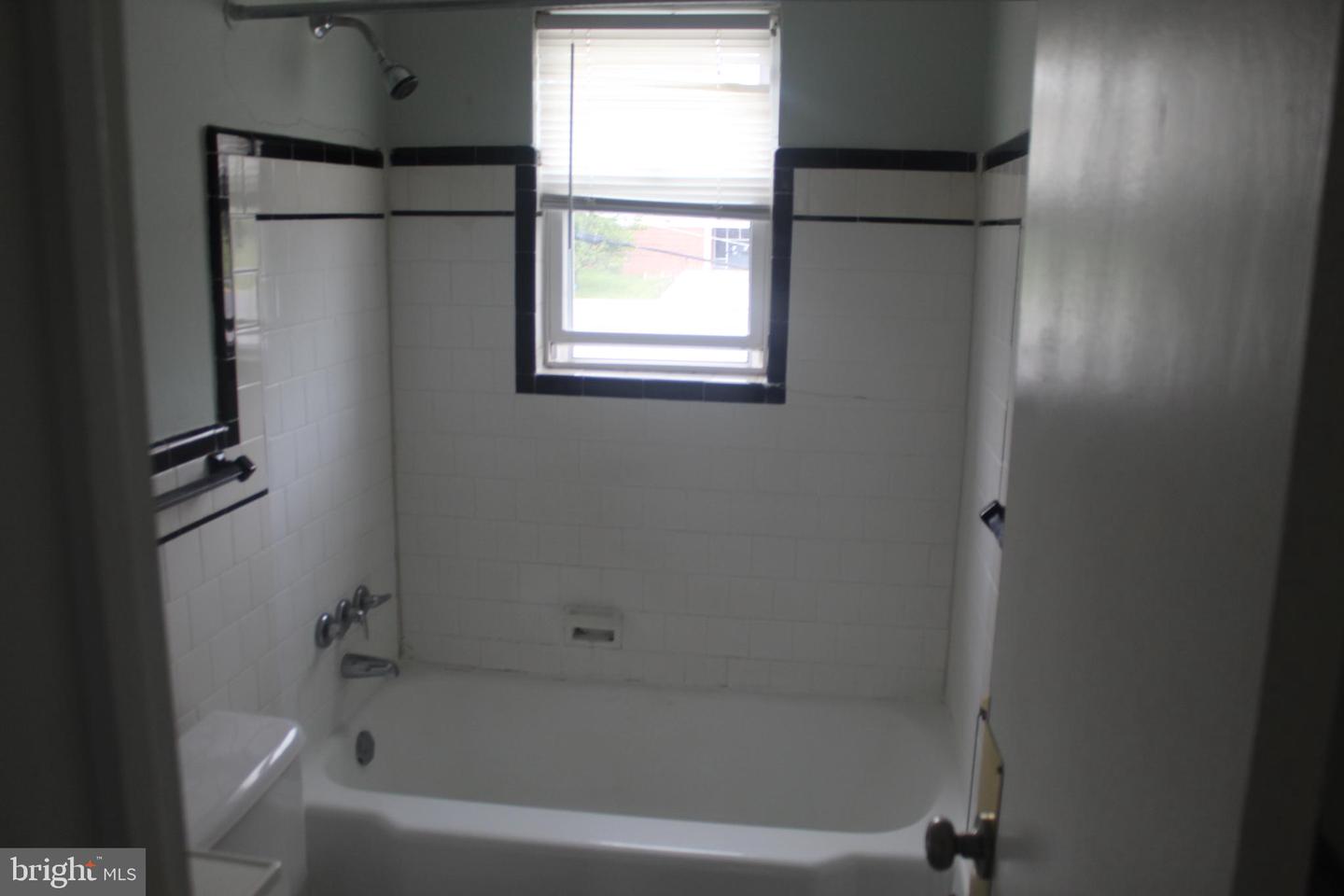 300 Northern Ave #apt 4d Property Photo 13