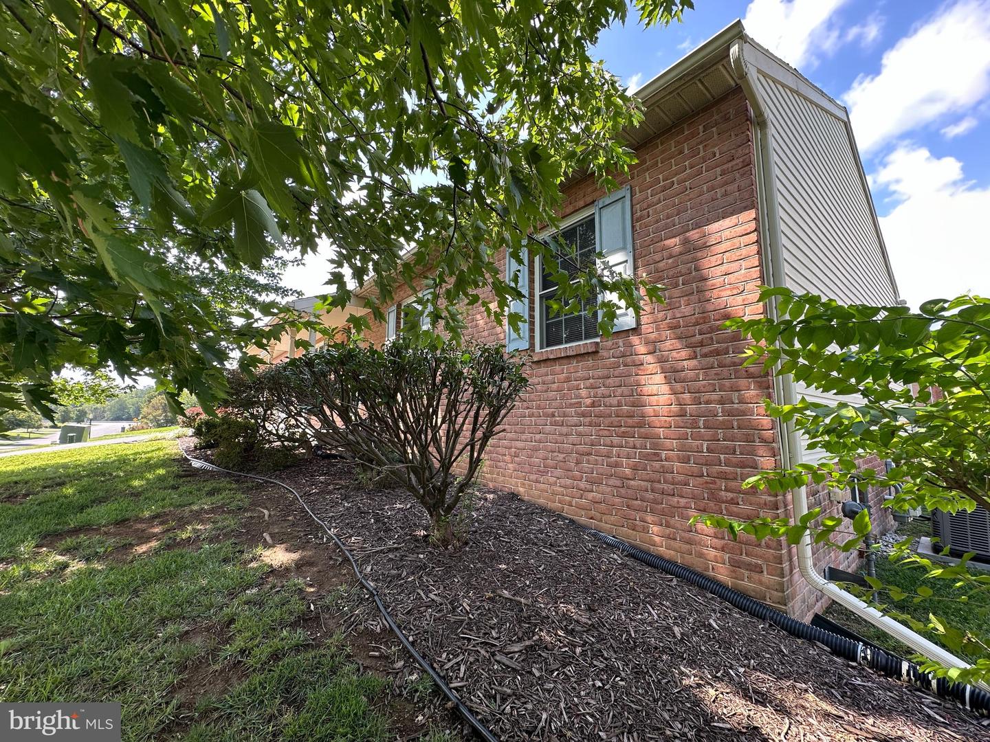 218 Stanford Rd Property Photo 14