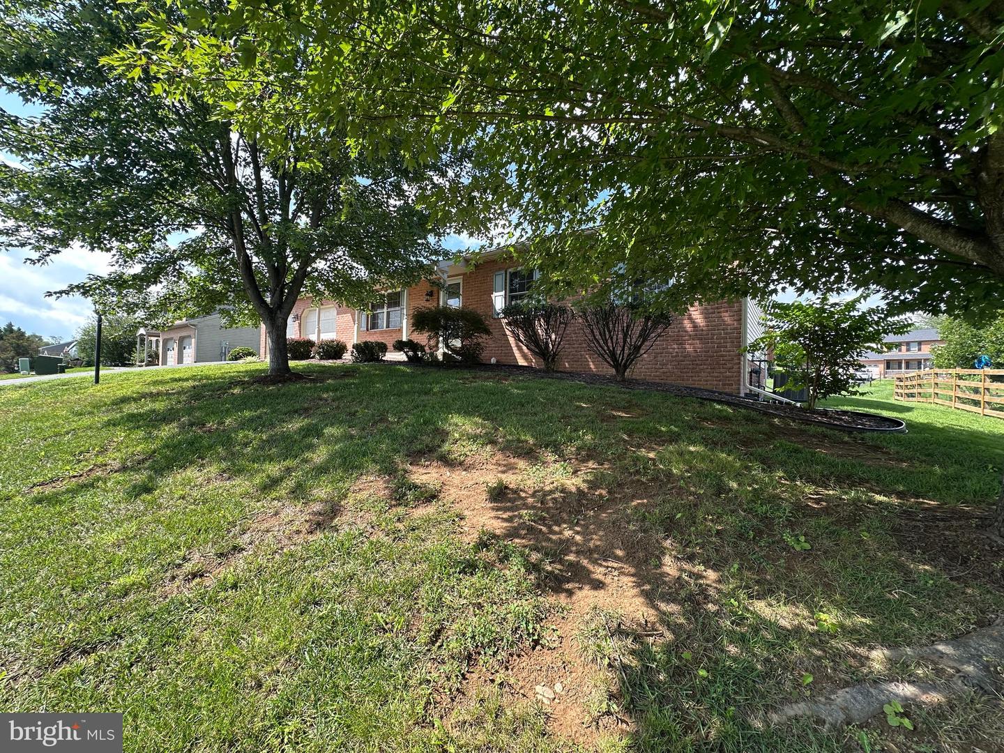 218 Stanford Rd Property Photo 15