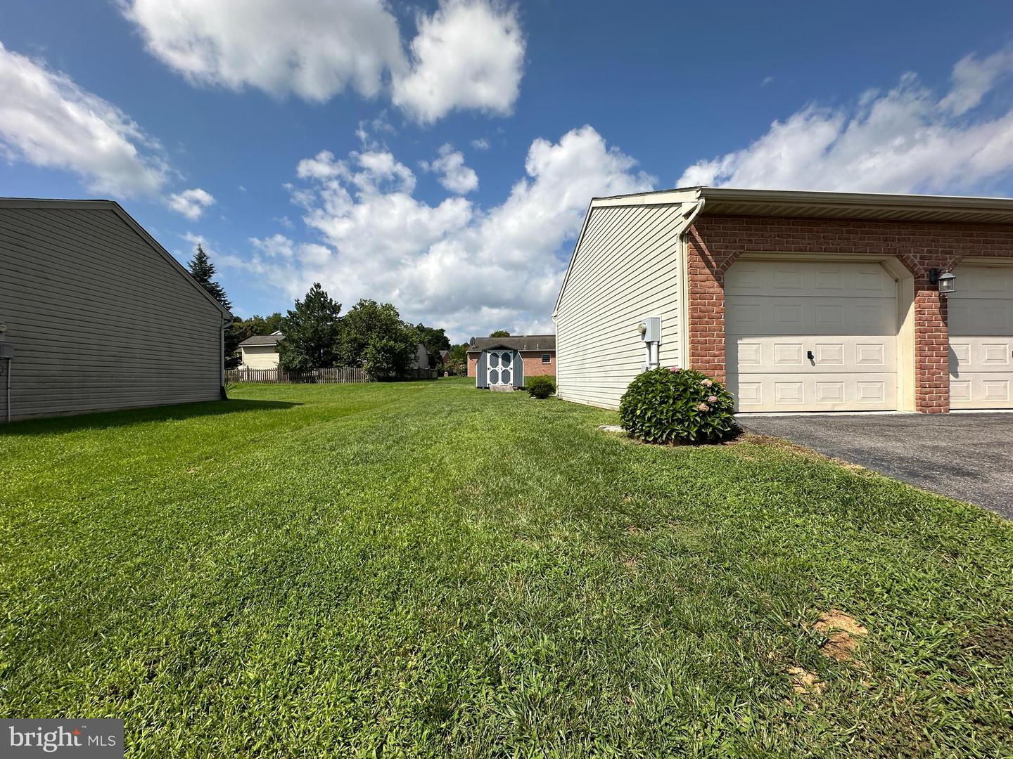 218 Stanford Rd Property Photo 17