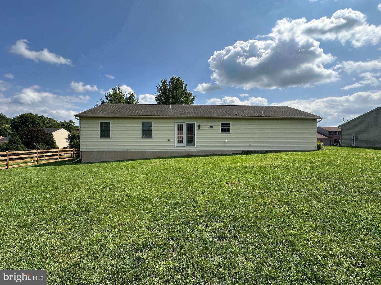 218 Stanford Rd Property Photo 23
