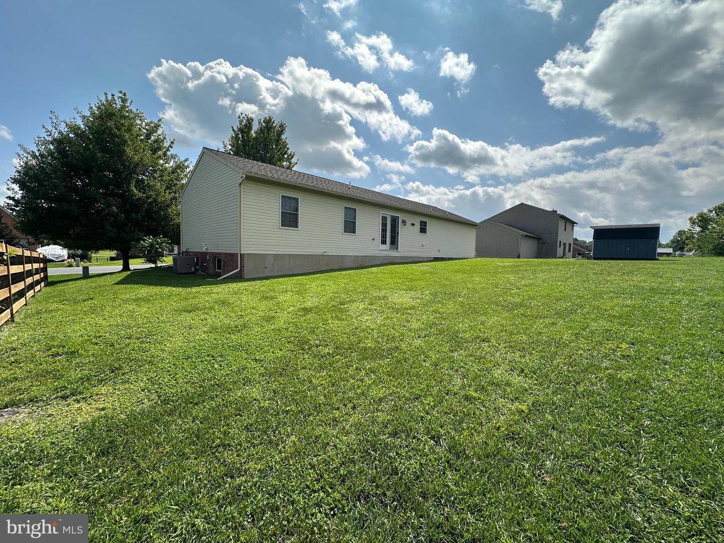 218 Stanford Rd Property Photo 24