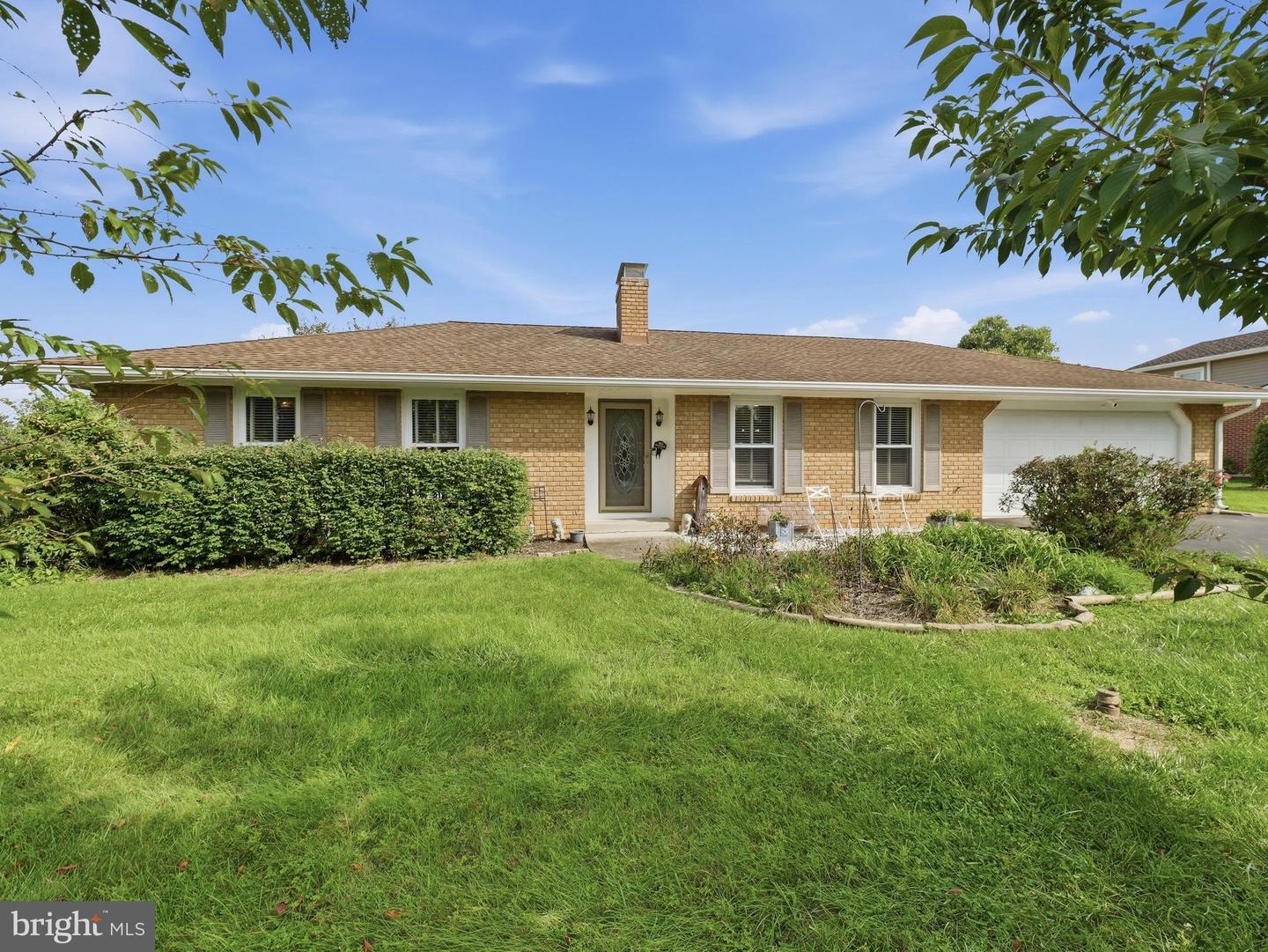 10631 Peachtree Ln Property Photo 1