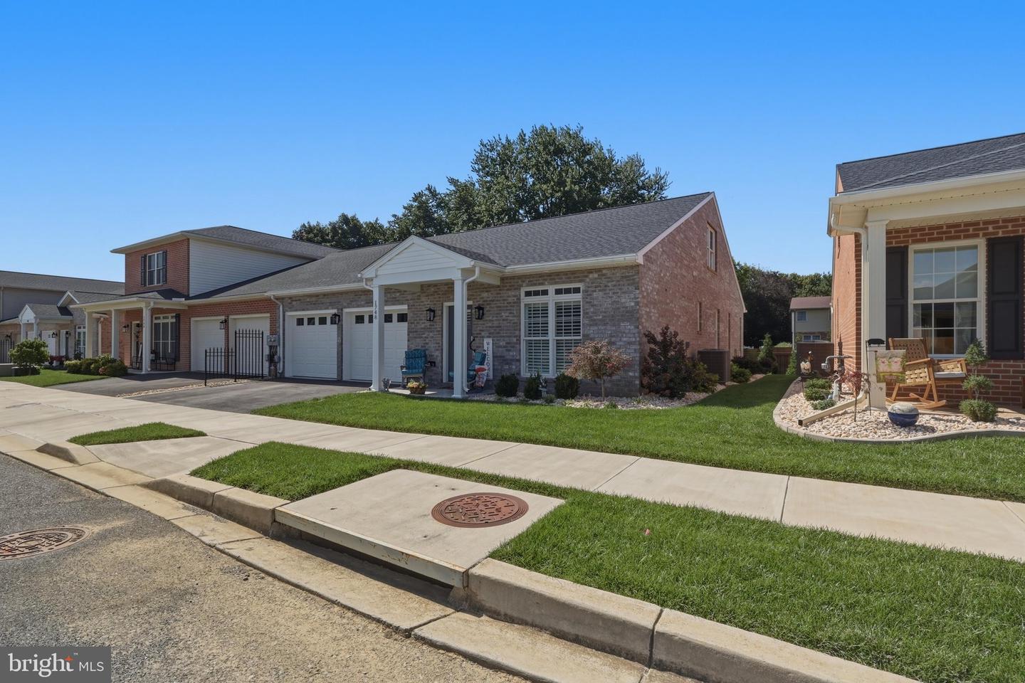 1748 Meridian Dr Property Photo 3