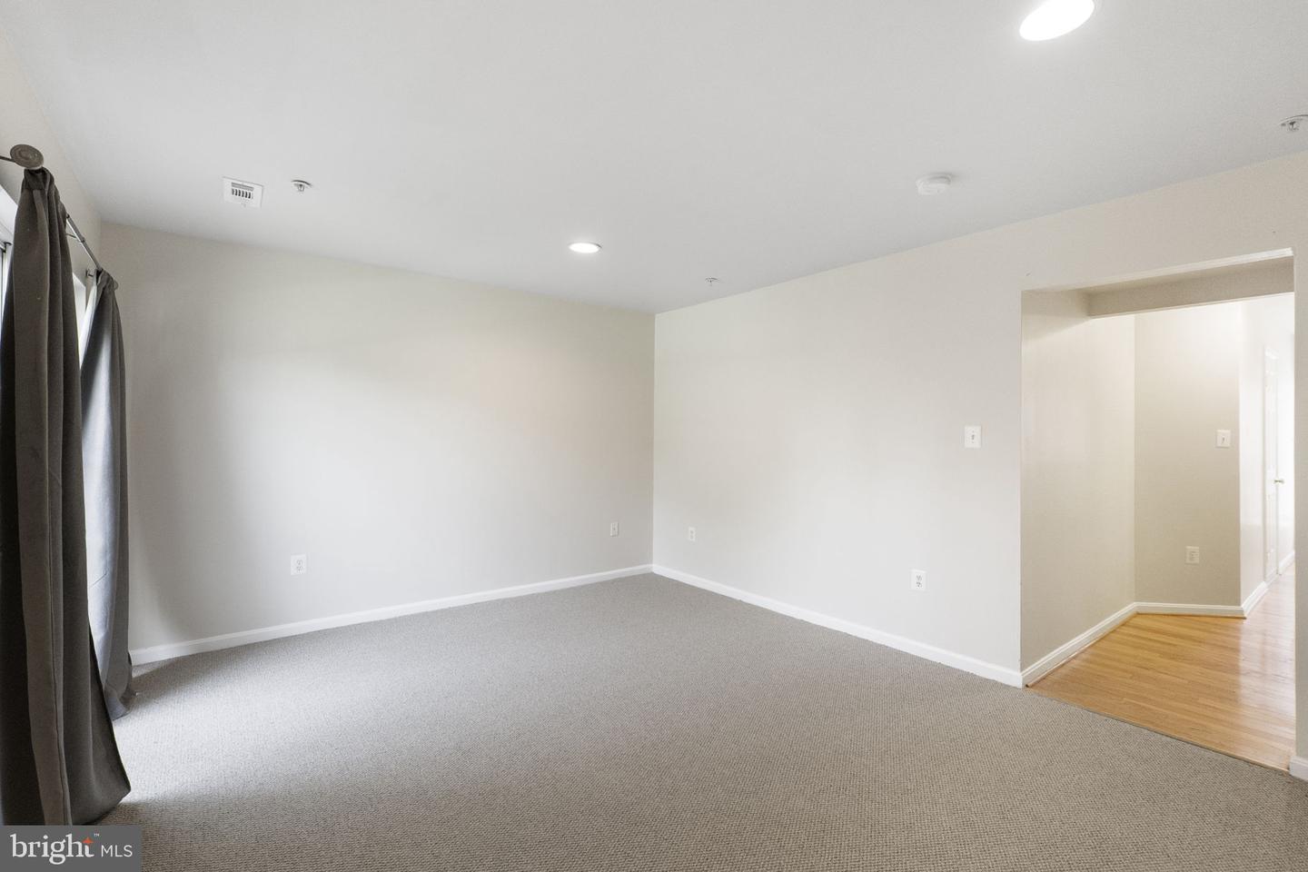 18339 Roy Croft Dr Property Photo 5