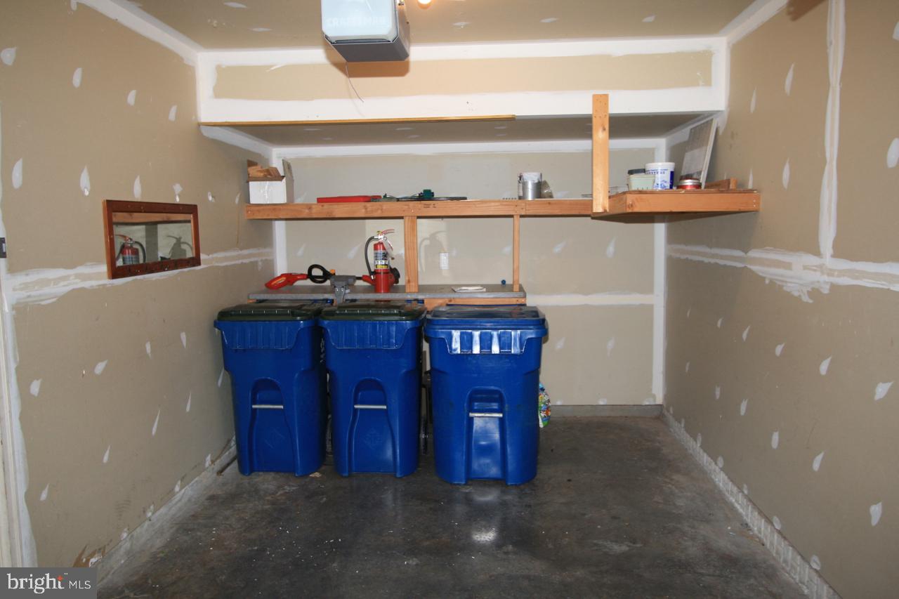 18258 Roy Croft Dr Property Photo 4