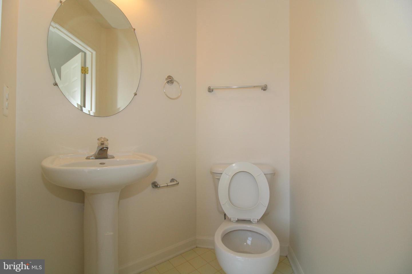 18258 Roy Croft Dr Property Photo 8