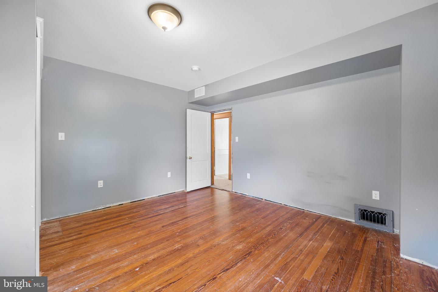 20203 Jefferson Blvd Property Photo 33