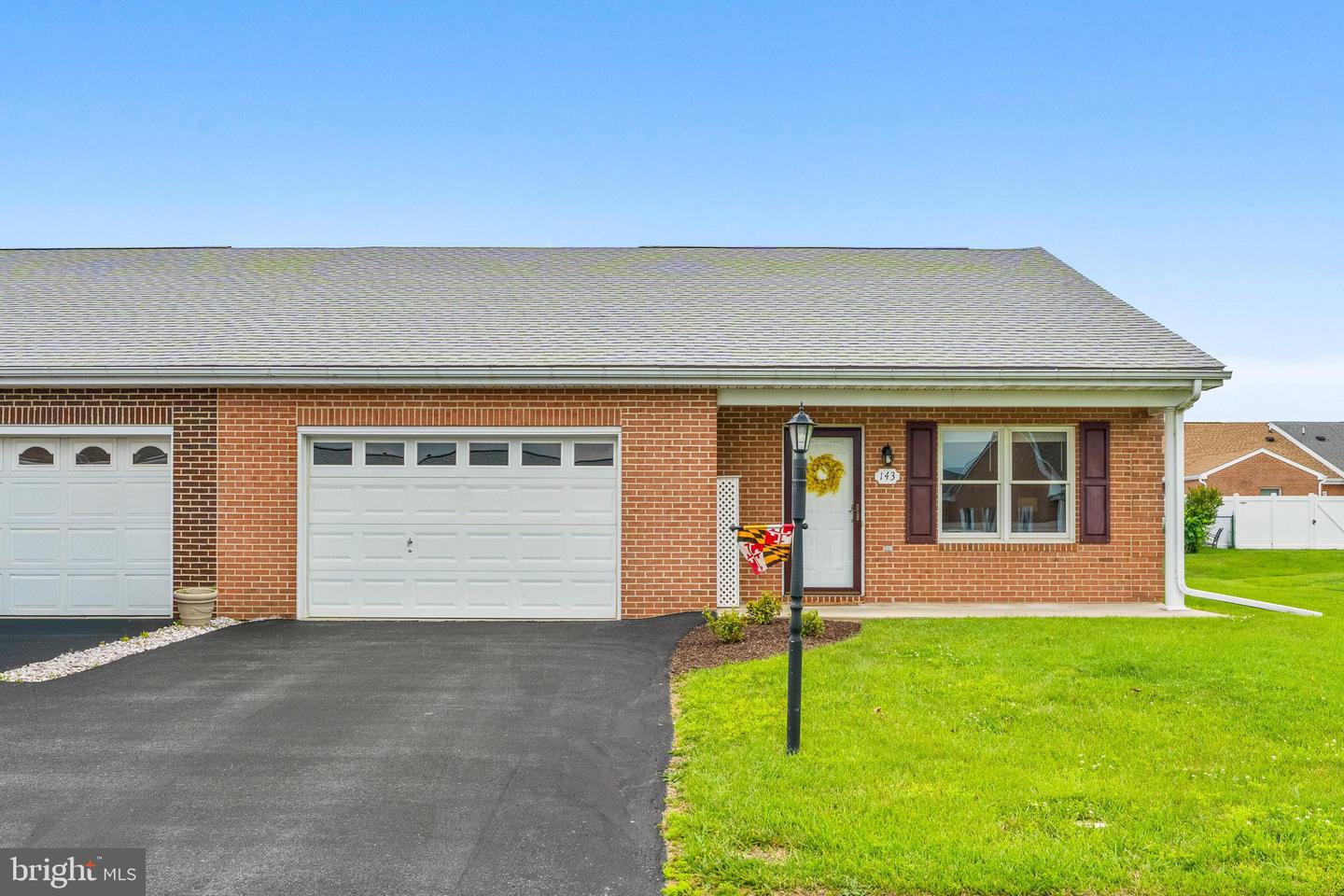 143 BUTTERCUP DR