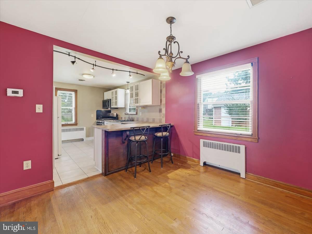 939 View St Property Photo 14