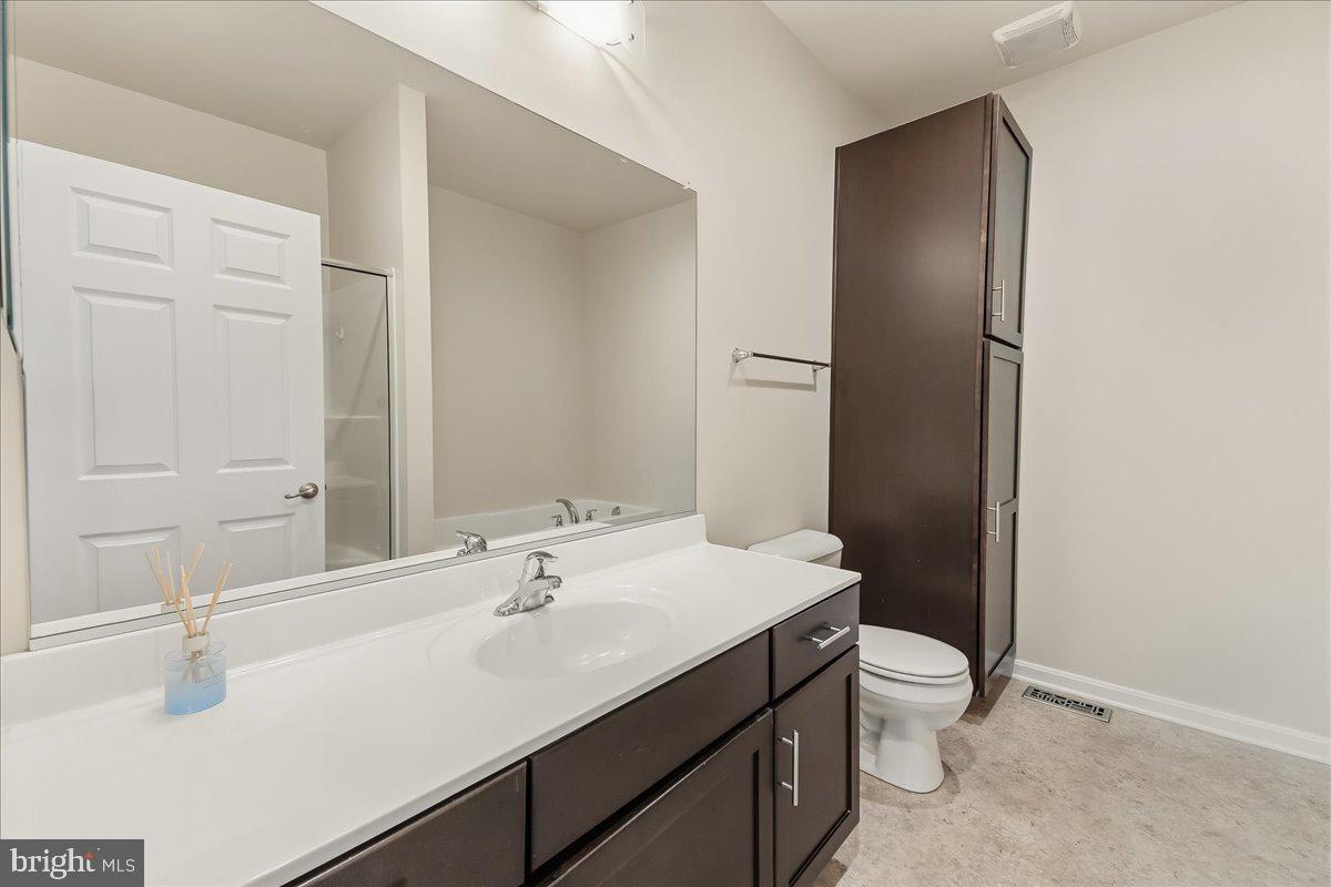 17988 Constitution Cir Property Photo 31