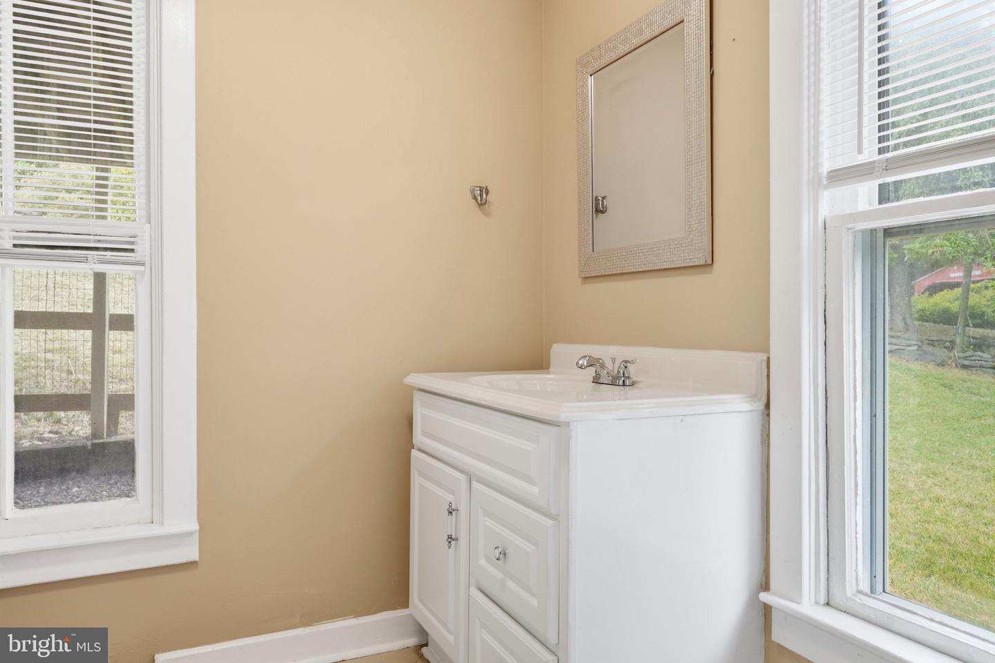 6234 Old National Pike Property Photo 12