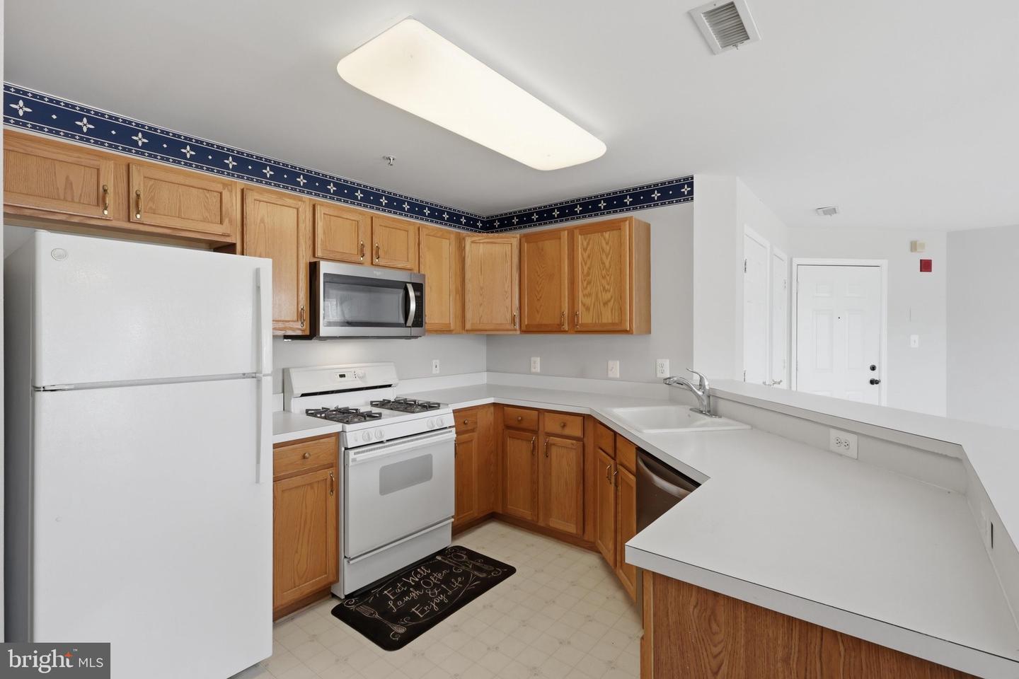 2007 Starlight #2c Property Photo 14