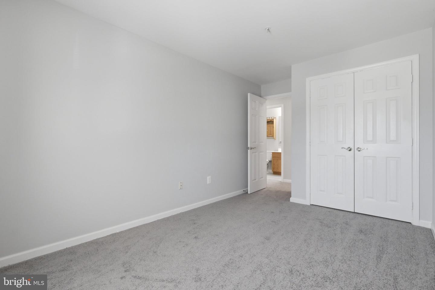 2007 Starlight #2c Property Photo 17