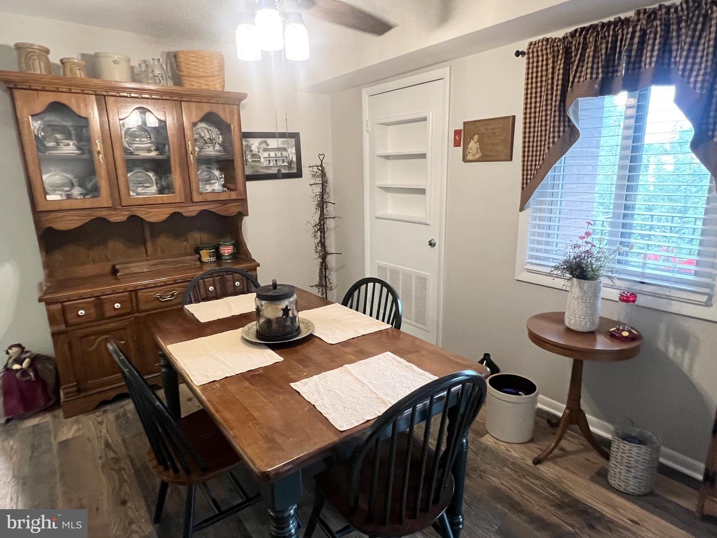 1631 Edgewood Pl #204 Property Photo 12