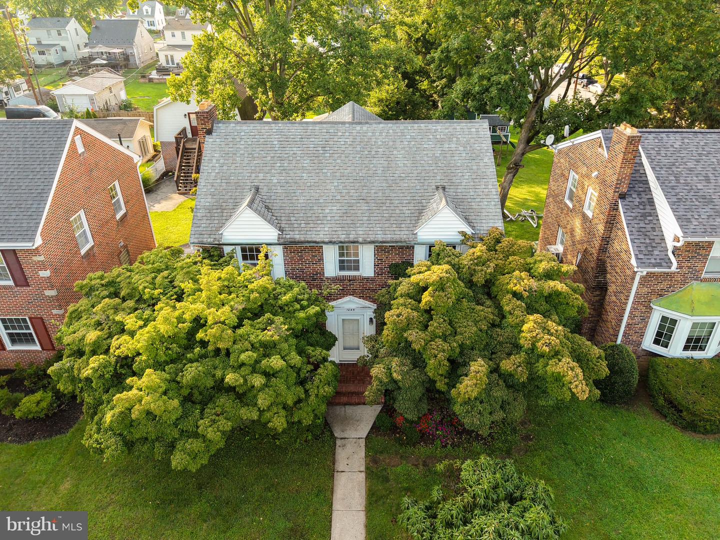 1045 Woodland Way Property Photo 1